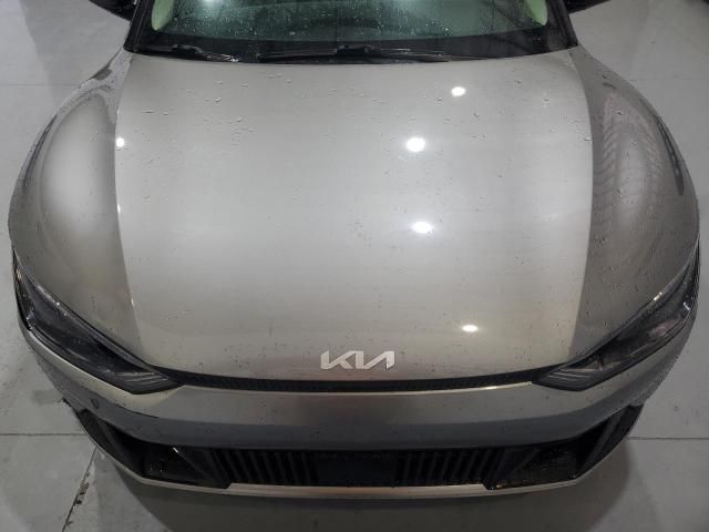 2023 KIA EV6 Light