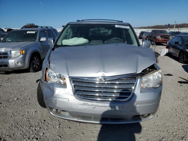 2009 Chrysler Town & Country Touring