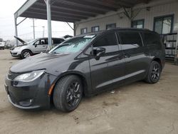 Salvage cars for sale at auction: 2018 Chrysler Pacifica Limited