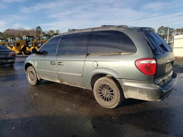 2006 Chrysler Town & Country LX