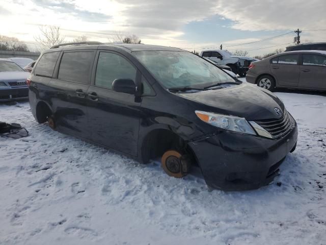 2016 Toyota Sienna LE