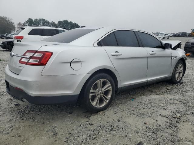 2016 Ford Taurus SE