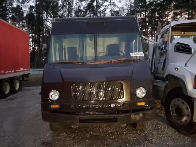 2009 Freightliner Chassis M Line WALK-IN Van