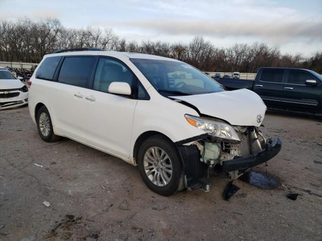 2011 Toyota Sienna XLE