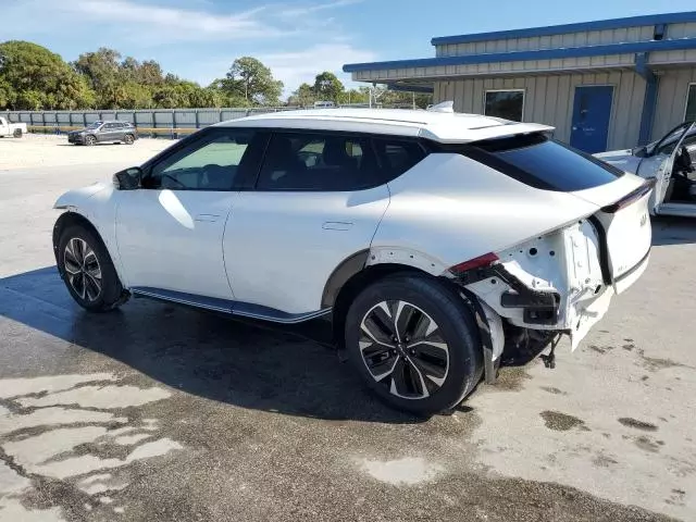 2024 KIA EV6 Light