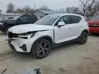 2025 Volvo XC40 Core