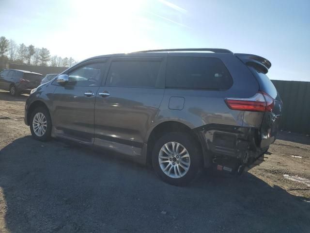 2015 Toyota Sienna XLE