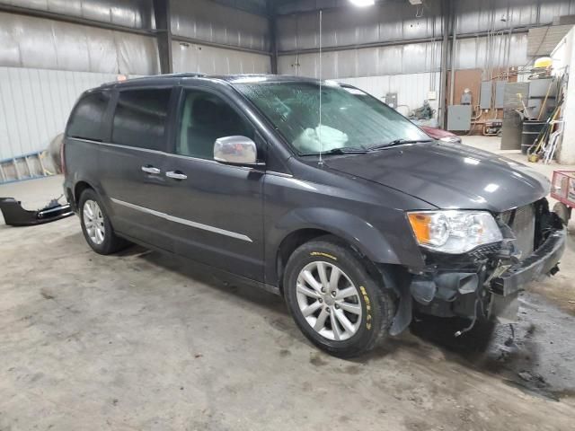 2016 Chrysler Town & Country Limited Platinum