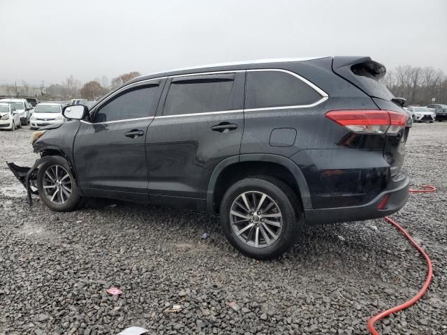 2017 Toyota Highlander SE