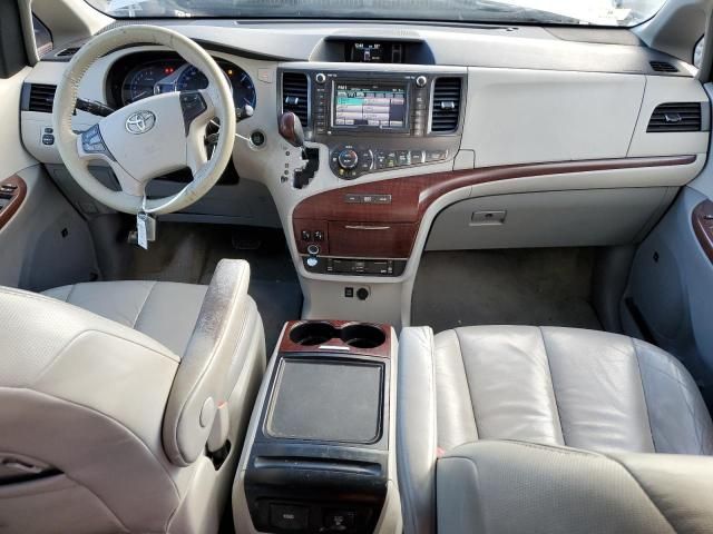 2012 Toyota Sienna XLE