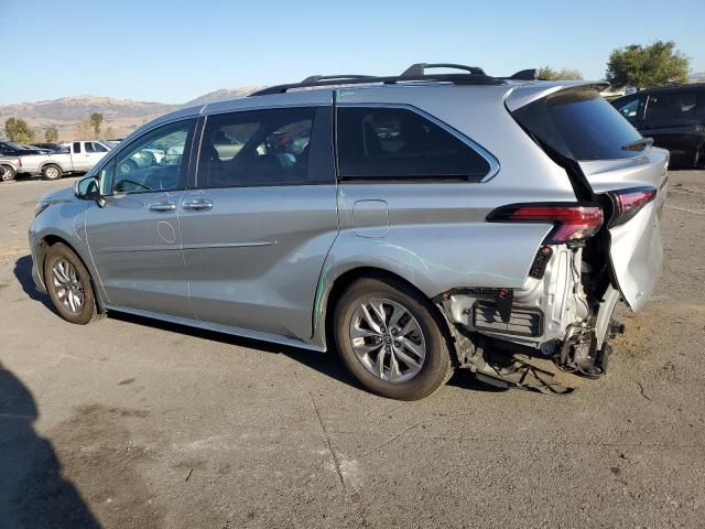 2022 Toyota Sienna XLE