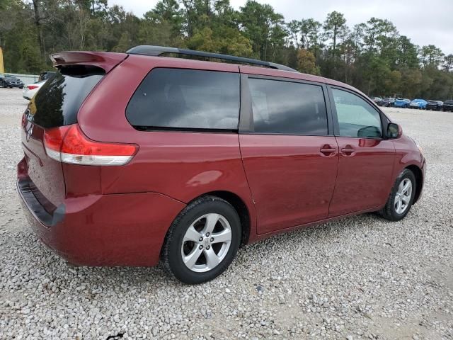 2011 Toyota Sienna LE