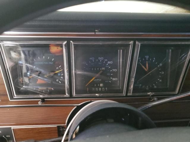 1988 Lincoln Town Car Signature