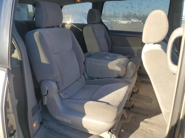 2007 Toyota Sienna CE