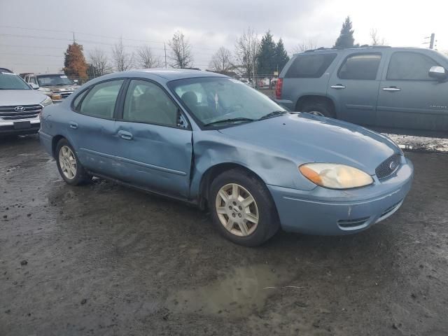 2005 Ford Taurus SE