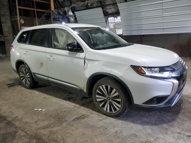 2019 Mitsubishi Outlander SE