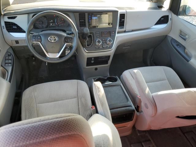 2015 Toyota Sienna LE