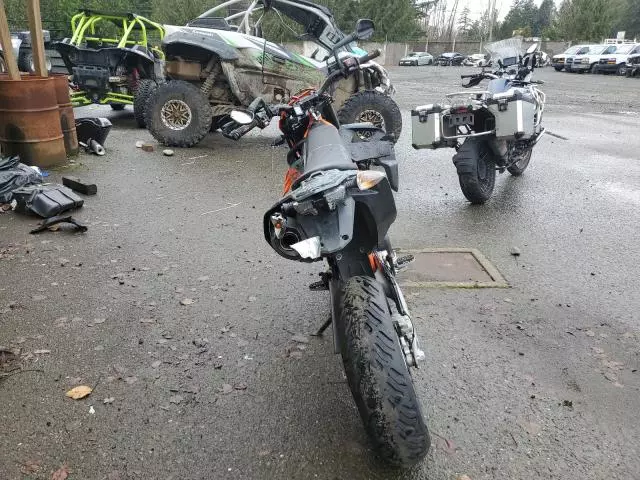 2021 KTM 690 SMC R