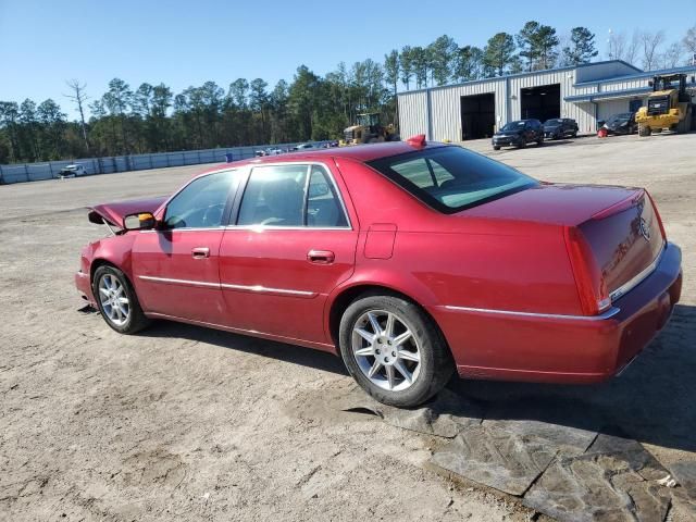 2011 Cadillac DTS Luxury Collection