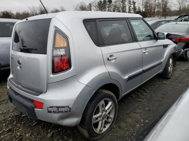 2011 KIA Soul +