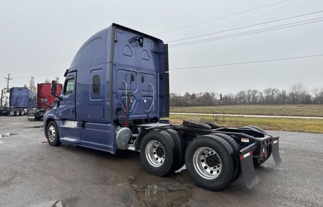 2020 Freightliner Cascadia 126