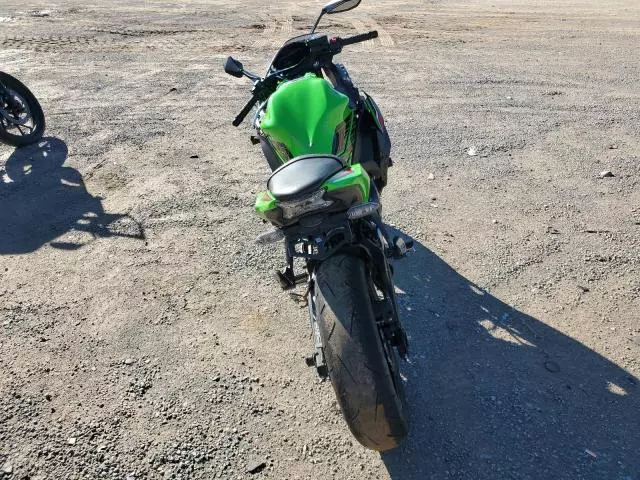 2023 Kawasaki EX650 P