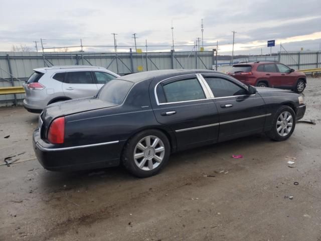 2003 Lincoln Town Car Signature