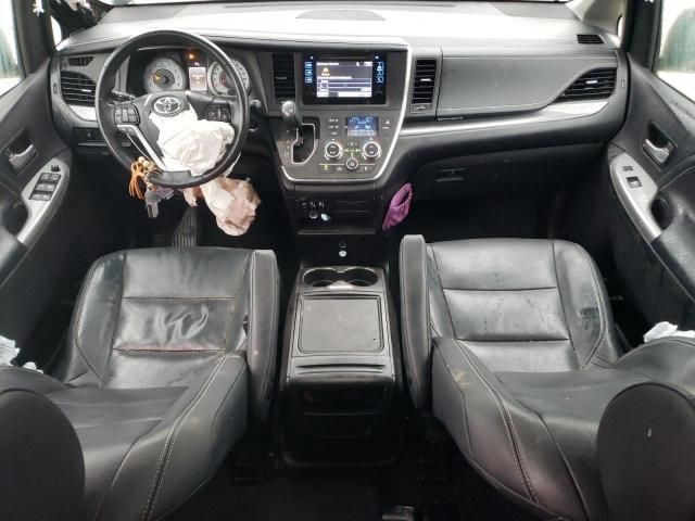 2017 Toyota Sienna SE