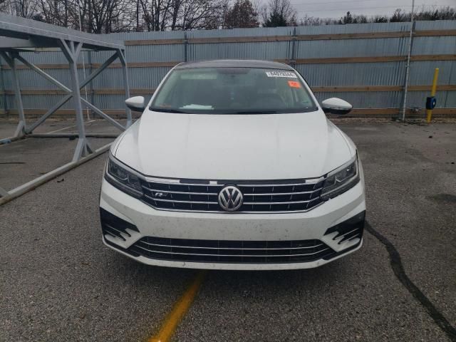 2017 Volkswagen Passat R-Line