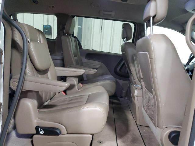 2013 Chrysler Town & Country Touring