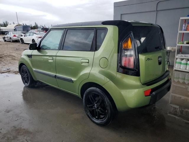 2010 KIA Soul +