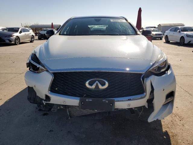 2017 Infiniti QX30 Base