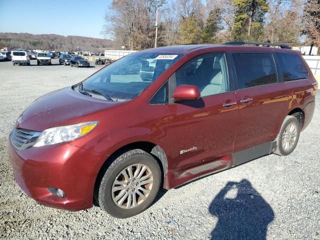 2015 Toyota Sienna XLE