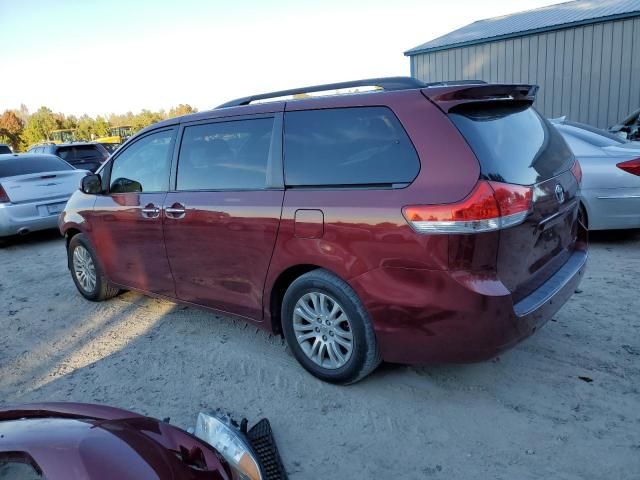 2014 Toyota Sienna XLE