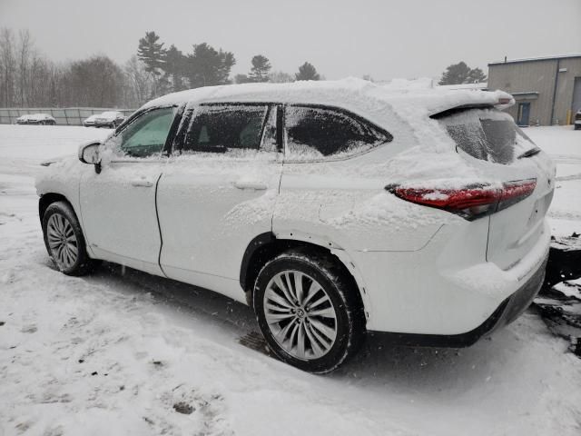 2022 Toyota Highlander Hybrid Platinum