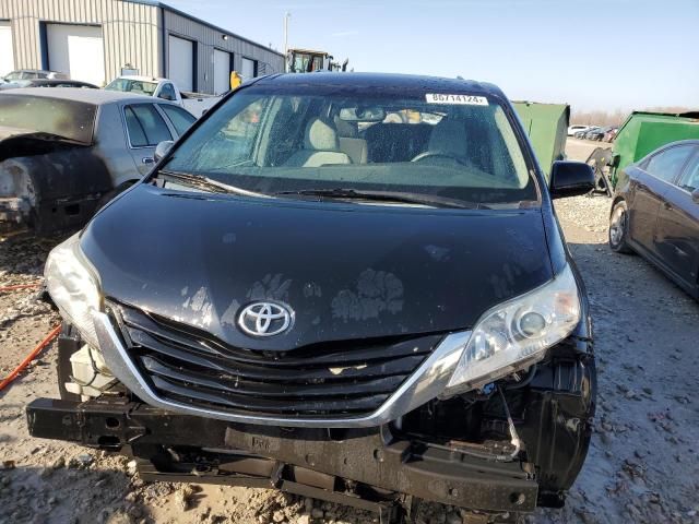 2015 Toyota Sienna LE