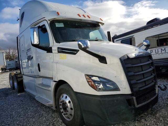 2019 Freightliner Cascadia 126