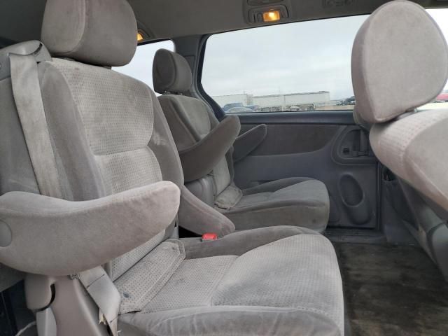 2006 Toyota Sienna CE