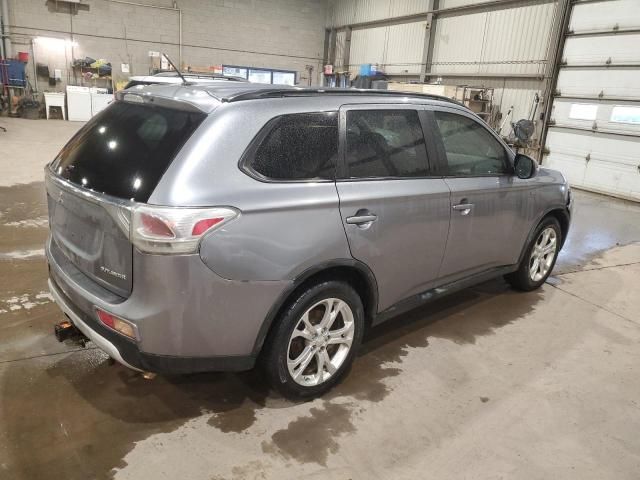 2015 Mitsubishi Outlander SE