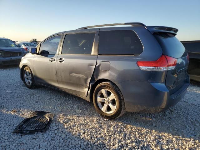 2013 Toyota Sienna LE