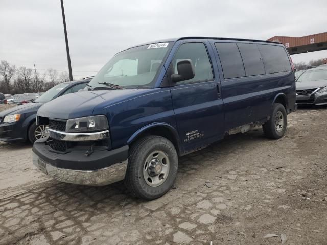 2004 Chevrolet Express G2500