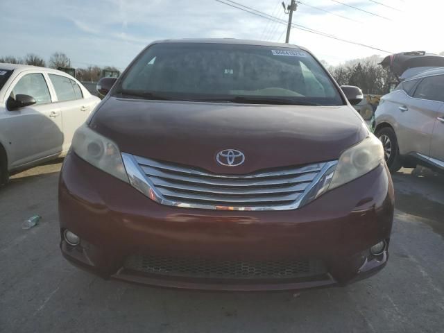 2014 Toyota Sienna XLE