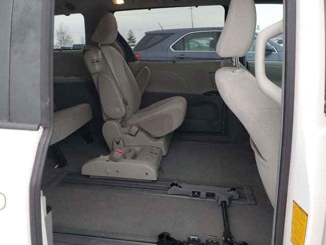 2011 Toyota Sienna LE