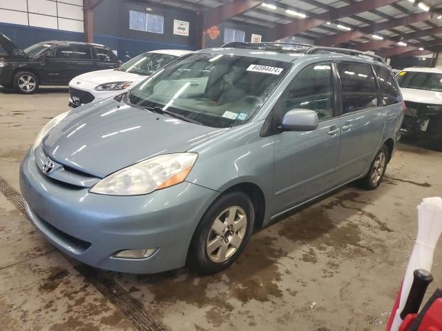 2008 Toyota Sienna XLE