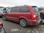 2013 Chrysler Town & Country Touring L