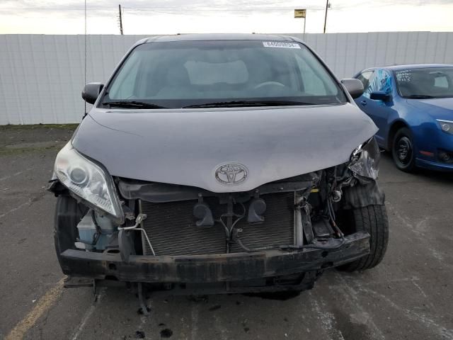 2011 Toyota Sienna XLE