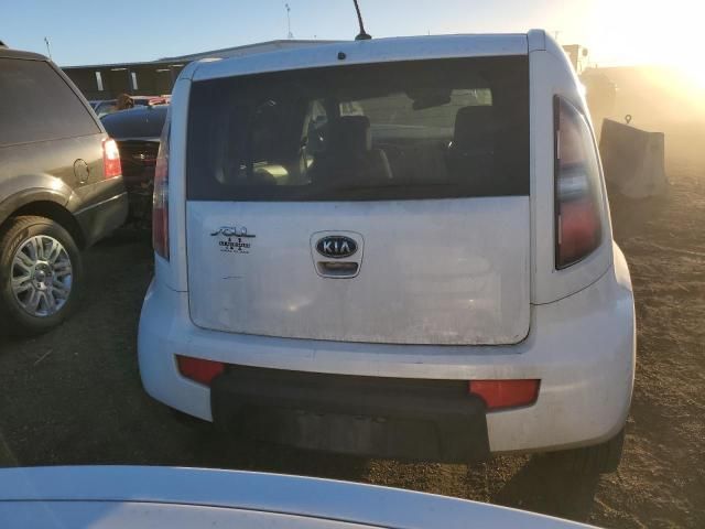 2010 KIA Soul +