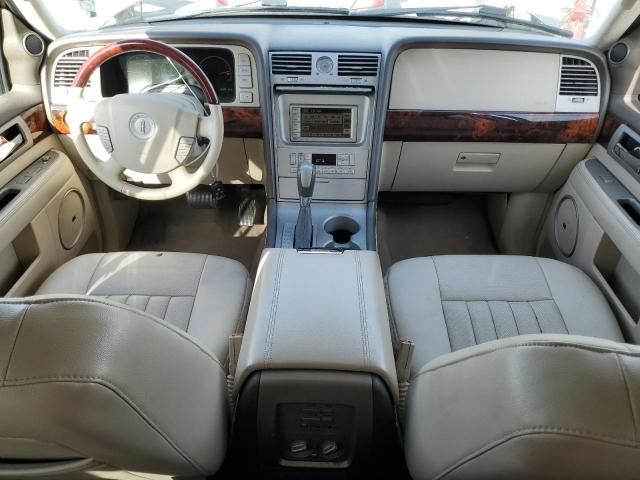 2004 Lincoln Navigator