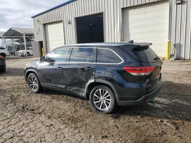 2017 Toyota Highlander SE