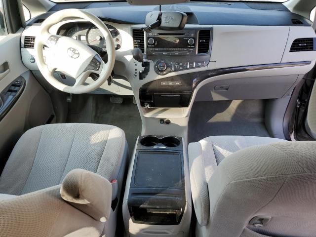 2014 Toyota Sienna LE